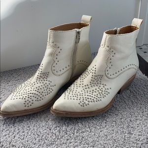 Dolce Vita white western short booties